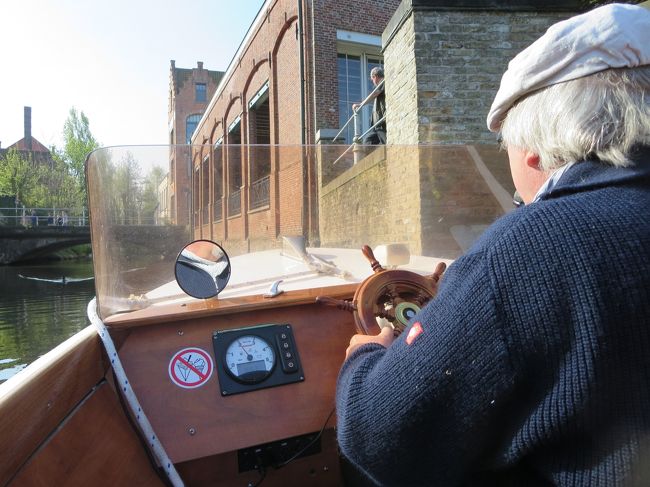 船長「日本語の案内が流れますが、後で僕が説明しますので、パニックにならないように（笑）」<br /><br />欧米の皆さま「あはははは♪」<br /><br />船長（私に）「日本人も、そんな時パニックになる？！」<br /><br />ガブ「多分ね(^_-)-☆」