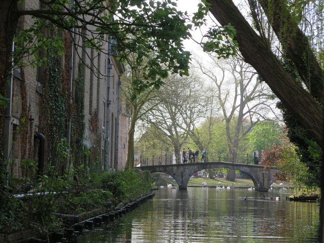 まずは、先ほど行った愛の湖のほうへ♪