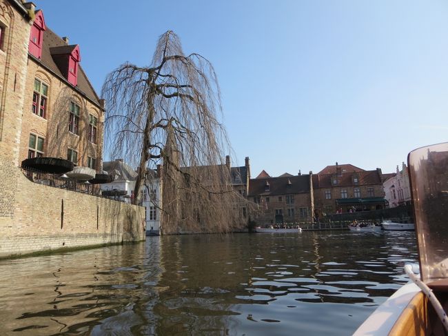 運河の広い場所に出ました。<br /><br />ここで、左にカーブしていきます！