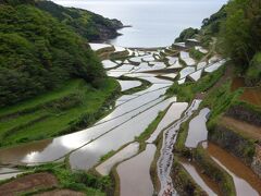 残念ながら夕日は見えませんでしたが、海なのか空なのかわからない
美しい眺め。