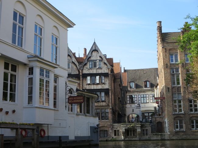 正面の建物、２Ｆ以上は木造なの？！\(◎o◎)／！<br />湿気ないの？！