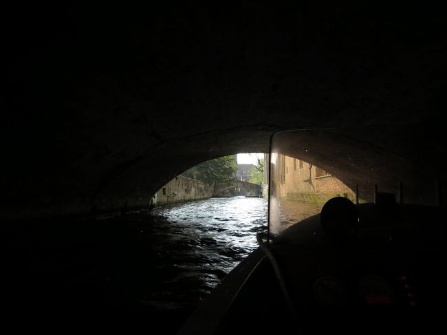 この橋は、本当に真っ暗です！<br /><br />ドキドキドキ・・・