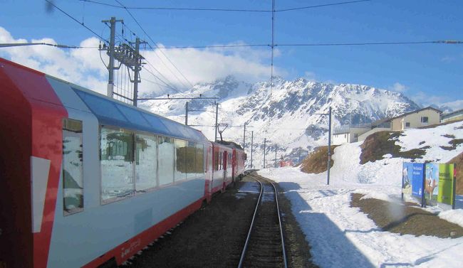 世界で一番遅い特急列車だが、遅いぶん景色を満喫できた。