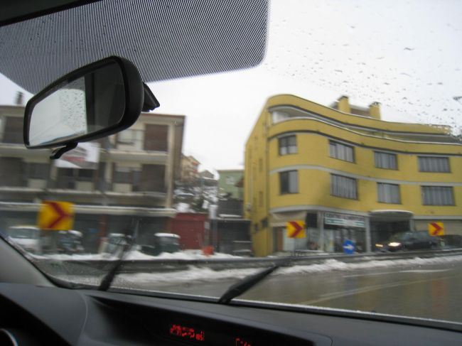 ドライブ中の車窓