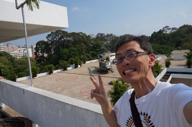 ４階に上ると、ヘリポートと、ヘリが・・・・・<br /><br />