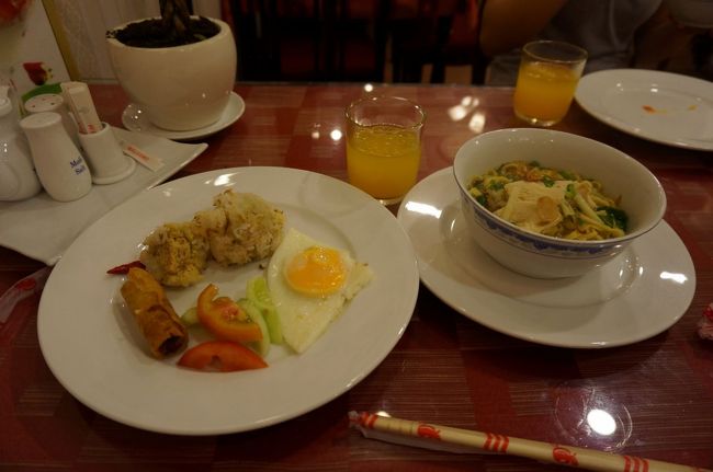 素敵な女性のお誘いを断るはずがない<br /><br />ルンルンでホテルの朝食を済ませ、彼女を待つ