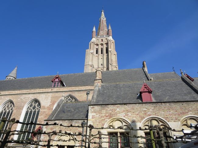 聖母教会へ行くようです♪