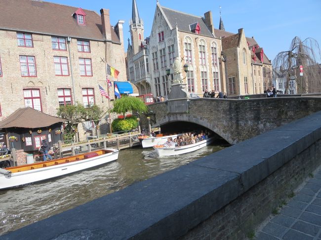 クルーズ船を見下ろして、手を振ってみようっと♪