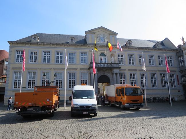 少し歩くと・・・