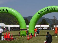 5月4日（日）

日本一山香エビネマラソン大会

町のお祭りも兼ねているから出店とかも多く、エビネ（花です）の品評会とかもやってます。
アットホームな大会ですが、アップダウンのあるタフなコースでした。
北海道から沖縄まで2500人の参加は過去最高だそうです。


何とか10km完走しました…