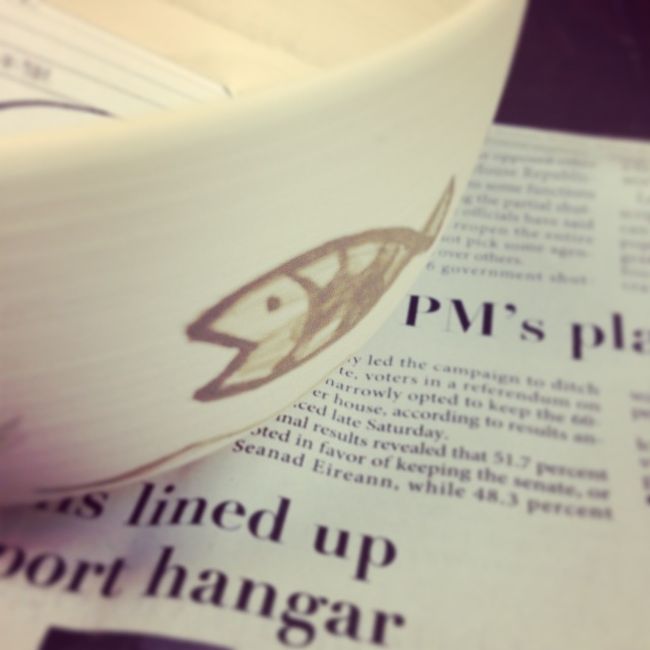 そして思い出作りに、五条で絵付け体験。<br /><br />その手の才能が無い分、思い切って描けます。<br />３人の中で、悩むことなく、一番のりで絵付け終了しました。<br /><br />楽しかったな〜。またやりたい。<br />和菓子作りもいいな〜。