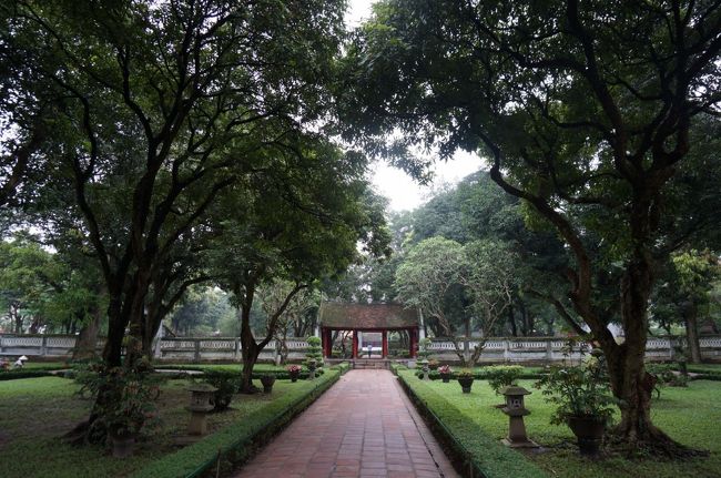 緑にあふれた廟だ