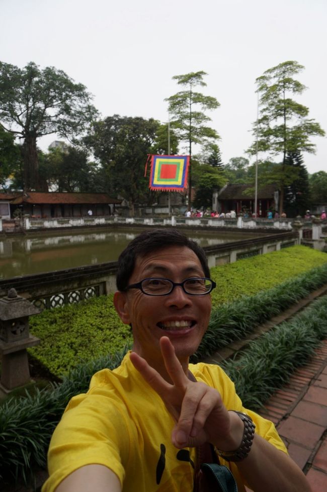 さらに中に進む<br /><br />大きな池がある