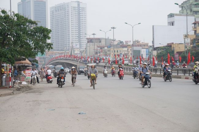 長袖シャツを着て、バイクの観光再開です