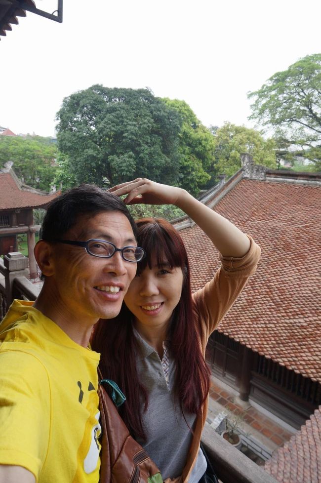 いつもよりも少し余分に愛想をふりまき<br /><br />今日は、素敵なドライバーさんに、笑顔で案内してもらいました<br /><br />私の微笑は、彼女をアツくさせたでしょうか？　楽しい一日でした！<br /><br />今旅行のベトナムは、これで終了　明日はタイへ飛びます<br /><br />＝＝その５に続きます＝＝