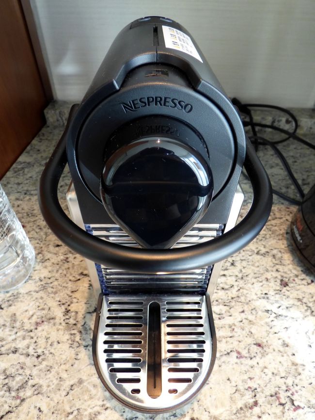 ネオプレッソコーヒーマシン