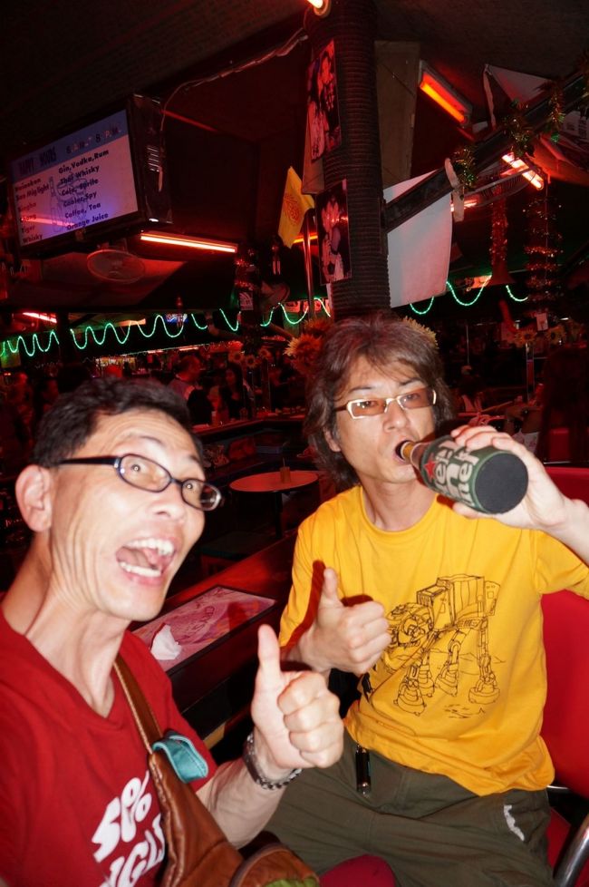 さあ、朝まで飲むぞ〜〜〜〜〜〜〜〜〜〜〜〜〜〜〜〜