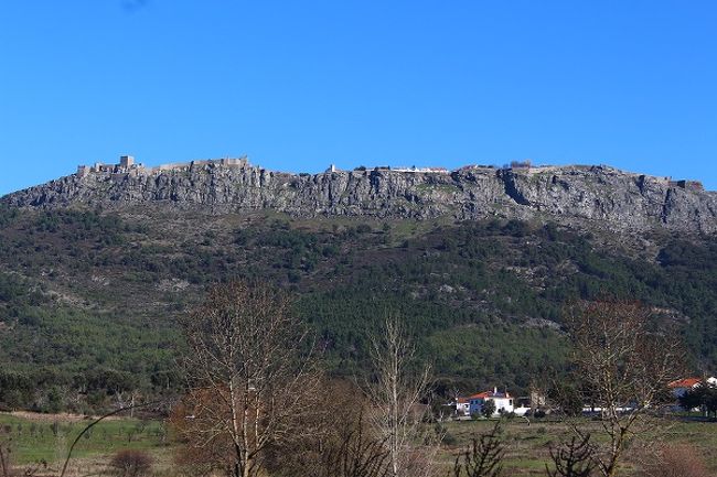麓からみたマルヴァオン村