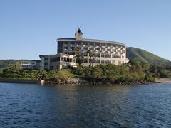 5/3　知夫里島から中ノ島へのフェリーどうぜんから今日宿泊するマリンポートホテル海士です。