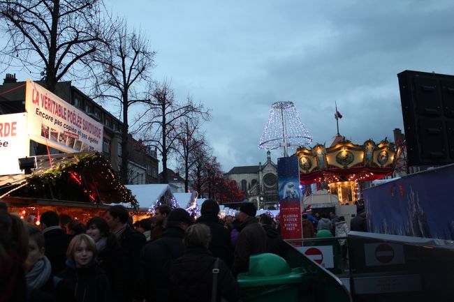 18時半にメトロのサン・カトリーヌ広場に到着。