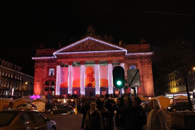 証券取引所も色が変わります。