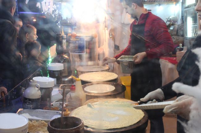 おいしそうなクレープの屋台を発見。