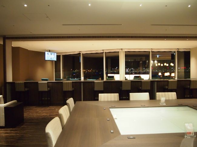 どこに座ろうかな？