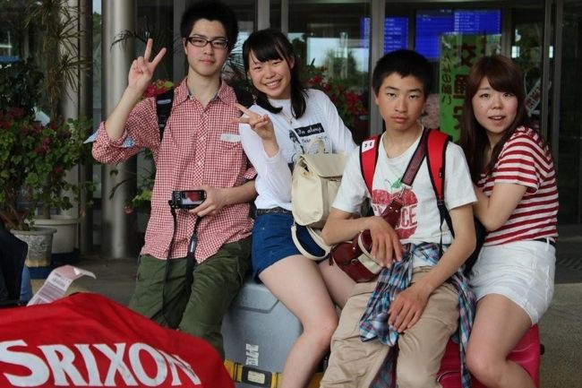 とうちゃーく！<br />うん！暑い！曇り！<br /><br />ブーゲンビリアが綺麗にさいております ♪<br />