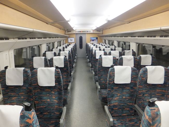 越後湯沢から乗車したときさすがにほとんど乗車しているお客さんはいませんでした。