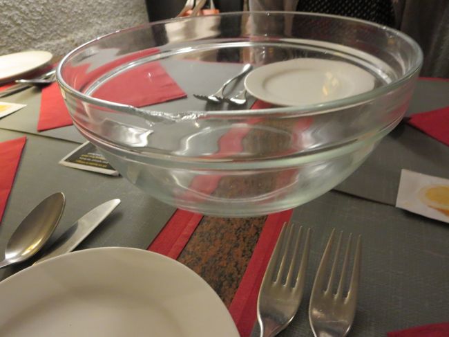 Ｑ：この空のボールは、なんでしょう？