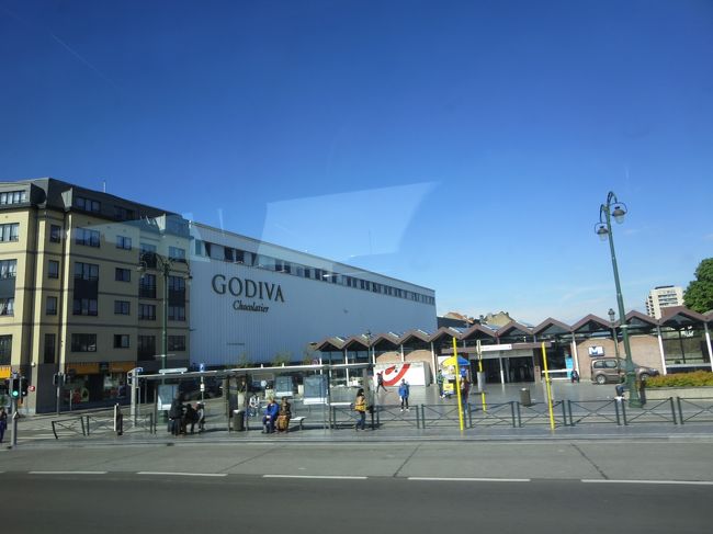 車窓より<br /><br />ＧＯＤＩＶＡの会社だ〜(*^_^*)