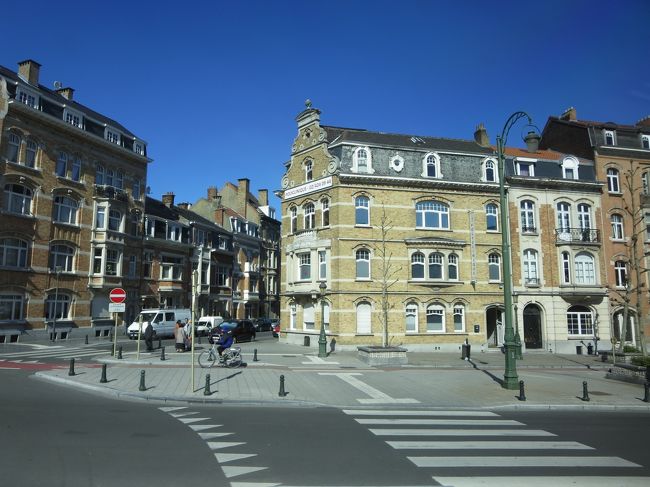 車窓より<br /><br />いい感じに、旧市街っぽくなってきた！！！