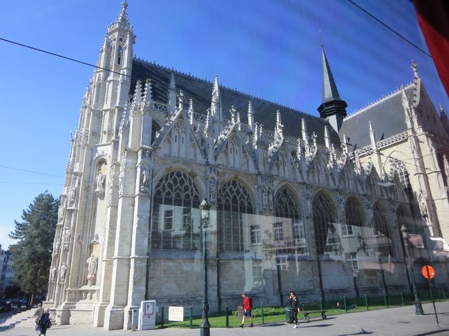 車窓より<br /><br />ノートルダム・デュ・サブロン教会