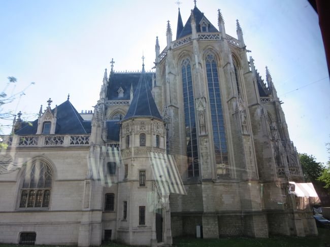 車窓より<br /><br />ノートルダム・デュ・サブロン教会