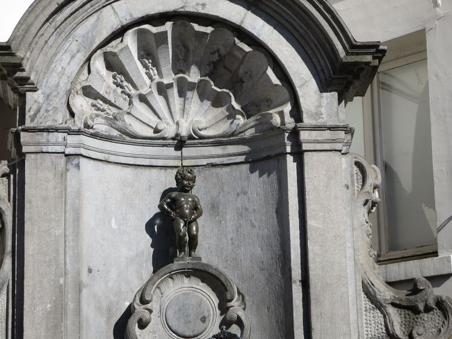 こちらが、世界３大がっかりの小便小僧ジュリアン君です。<br /><br />私の場合は、そんなにがっかりでもなかったかも・・・。<br />小っちゃくて、可愛いです！