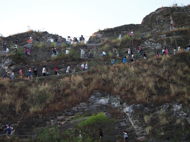 私は今回2回目。<br />ひたすら歩く、歩く。