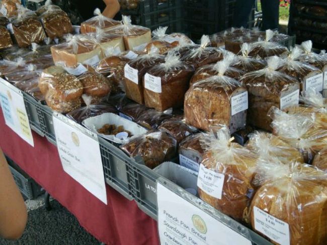 ホテルの部屋で食べたかったパン。<br />試食三昧。<br />このパンの数々美味しかった!<br />購入したかったけど、いつ食べれるかわからないので断念することに。