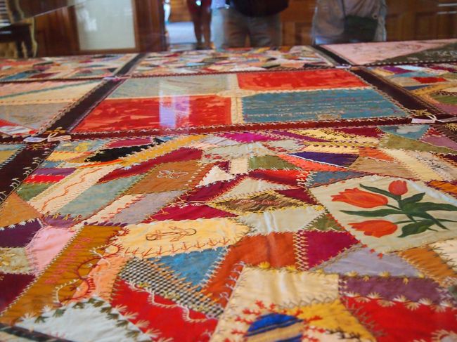 リリウオカラニ女王が幽閉されているときに手掛けたキルト。