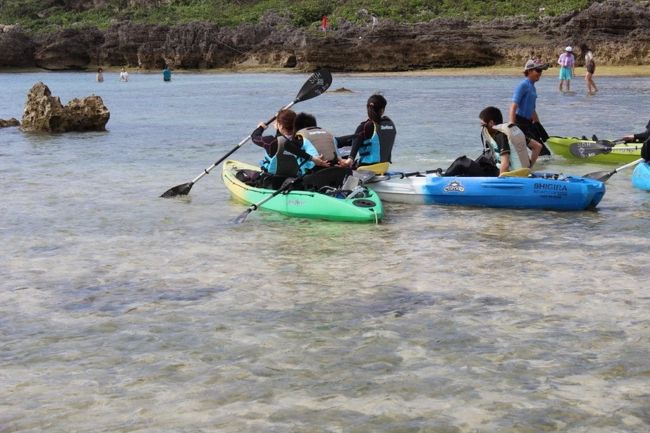 カヌーでポイントまでいって、シュノーケル<br />珊瑚礁めっちゃ綺麗！！！！！<br />いや〜やっぱり違うね！！<br />八重干瀬に、本当は行きたかったんだけど、船酔い恐れ今回は断念 泣<br /><br />楽しかったけど久しぶりに泳いだからめっちゃ疲れた 