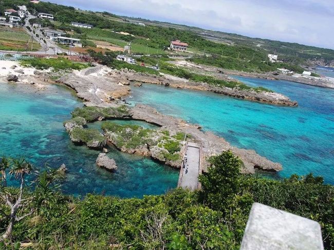 はい次！<br />インギャマリンガーデン<br />ここもキレイ<br />階段登った先には....