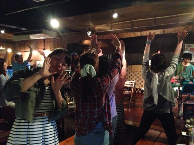 夜は郷家でごはんー<br />また踊ったよー<br /><br />