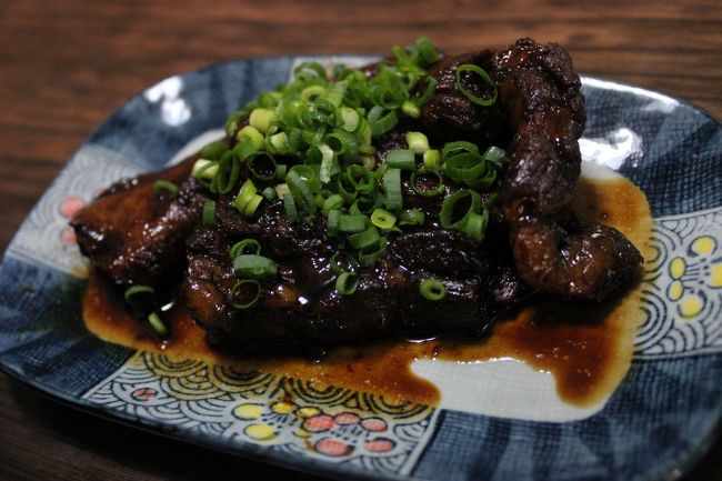 ソーキ（単品）￥450<br /><br />このソーキがうまいのなんのって。とろける！<br />このまま食べてもいいし、八重山そばに入れて食べてもいいですね〜。<br /><br />