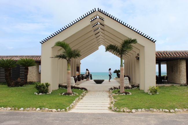 ビーチへ！！<br />ビーチはセンター棟から遠いですから、カート乗るのが好きな私は一番好きなルートであります！<br /><br /><br />うーーむ…。