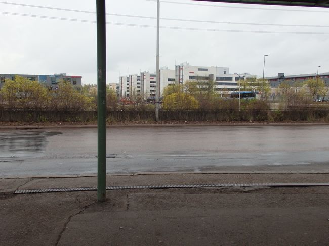 駅前のマリメッコファクトリー方面の景色です