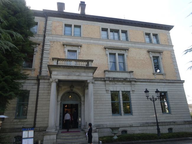 また同じ方に戻ったのは<br /><br />ここ長楽館へ行きたかったから。