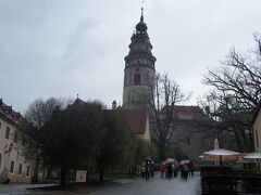 城の塔とフラーデクと第１の中庭ザーメク