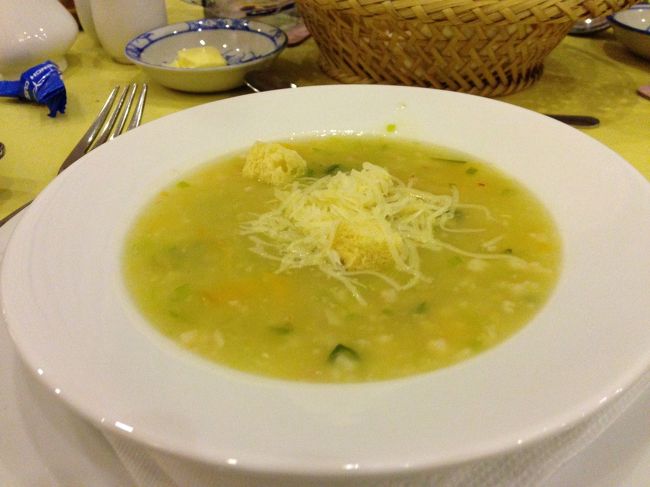 続いてスープ。