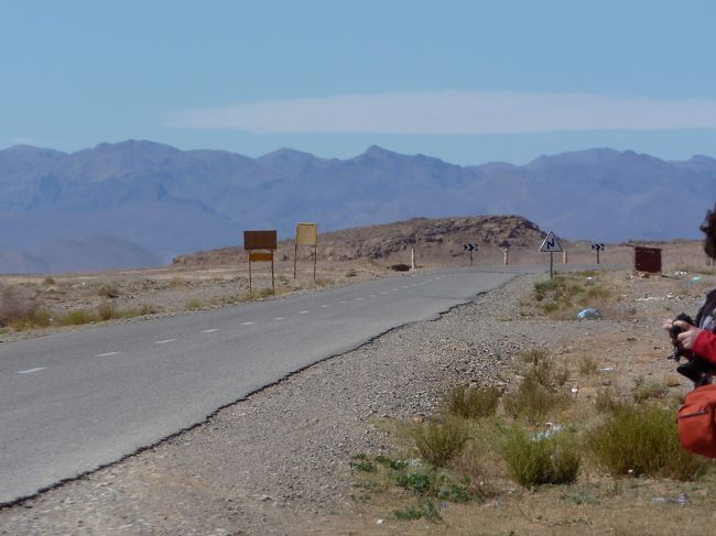 カスバ街道を一路西へ向かいます