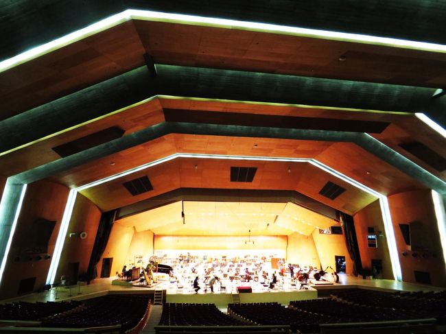 高崎にレーモンド建築を求めて ー 群馬音楽センターと旧井上房一郎邸を訪ねる