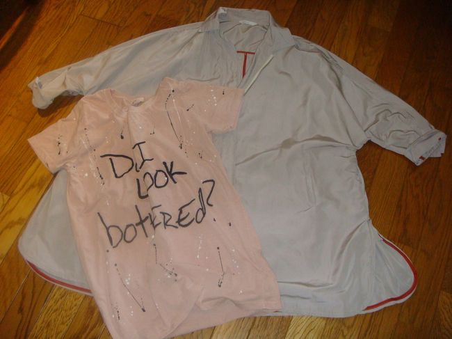 南補洞の「セボンチェイヤギ」にて購入。<br /><br />スプリング、レインコート　69000Ｗ。<br />Ｔシャツ　27000Ｗ。